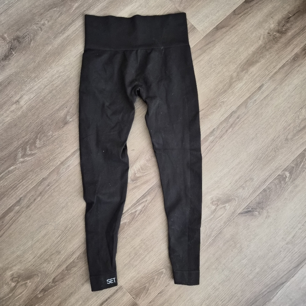 SET Active 2 Piece Brown Leggings and Crop Top Set X REVOLVE - Picture 7 of 12